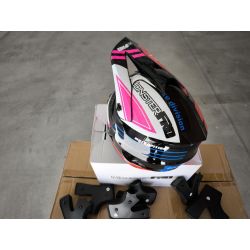 Casco infantil incluye esponjas para adaptarlo en tallas Negro/FUXIA